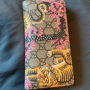 Pink Gucci Tiger Wallet